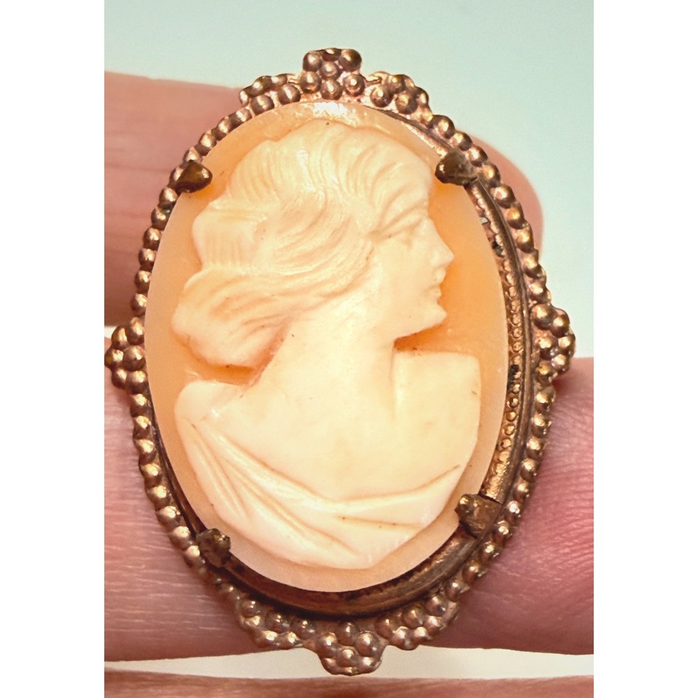 Vintage Gold Tone Shell Style Portrait Cameo Brooch Pin Victorian Style - Picture 11 of 11